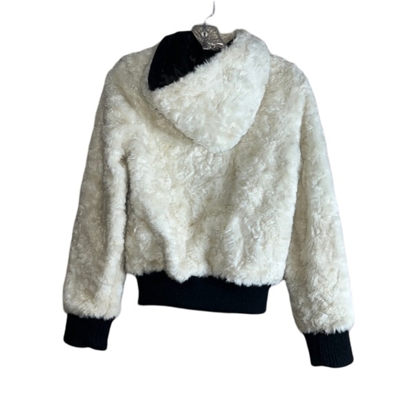 XS Jeans By Buffalo Faux Fur Coat - Picture 2 of 2
